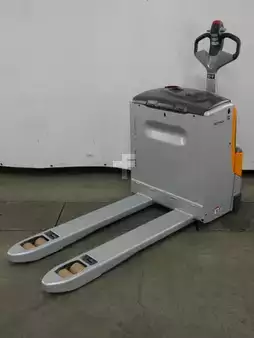 Transpaleta eléctrica 2022  Still EXU16/BATT.NEU (1)