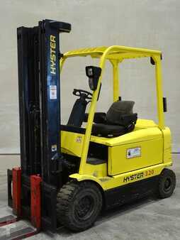 Eléctrica de 4 ruedas 2008  Hyster J3.20XM (1)