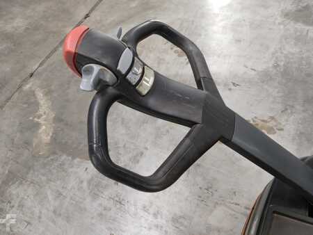 Apilador eléctrico 2000  Still EGV12 (3)