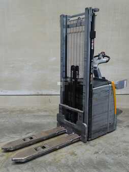 Stacker pedestre 2019  Still EXV-SF14 (1)