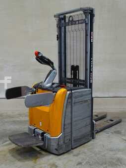 Stacker pedestre 2019  Still EXV-SF14 (2)