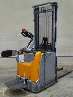 Stacker pedestre 2019  Still EXV-SF14 (2)