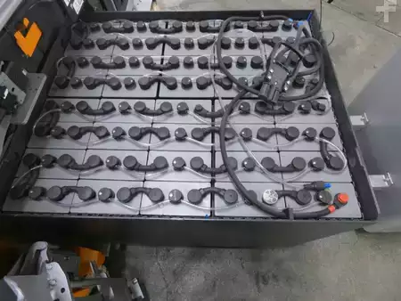 Chariots électriques à 4 roues 2022  Still RX60-35L (4)