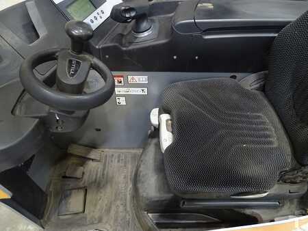 Reach Truck 2017  Still FM-X14 (3)
