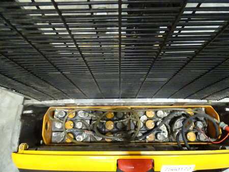 Stacker pedestre 2020  Still EXV12 (4)