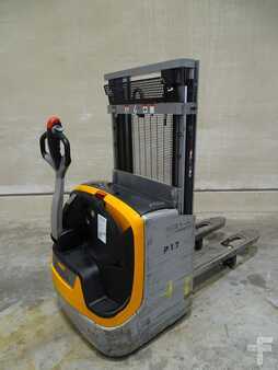 Pallet Stackers 2019  Still EXV12I (2)