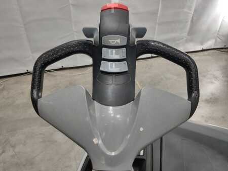 Stacker pedestre 2020  Still EXV-SF14 (3)