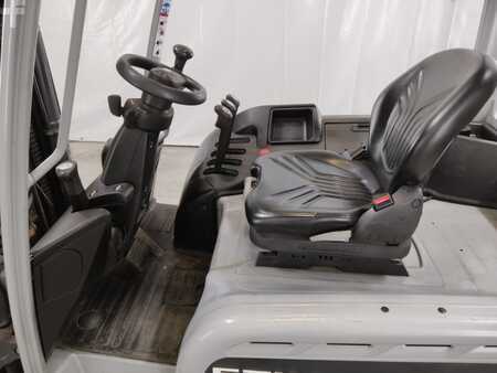 Chariots électriques à 4 roues 2016  Still RX60-30L/600 (3)