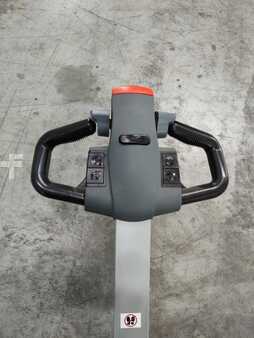Transpallet elettrici 2024  Still ECH15 (3)