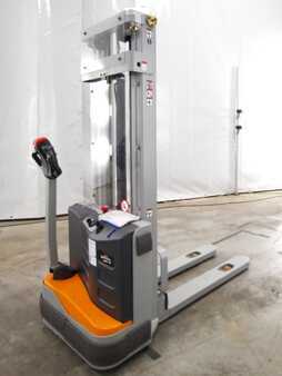 Hochhubwagen 2022  Still ECV10 (2)