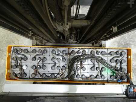 Reach Truck 2019  Still FM-X14 (4)