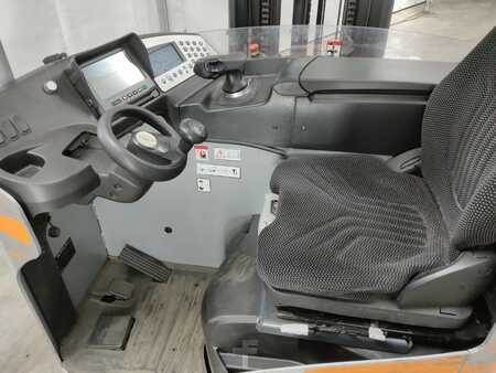 Reach Truck 2019  Still FM-X17 (3)