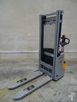 Pallet Stackers 2019  Still EXV12 (1)