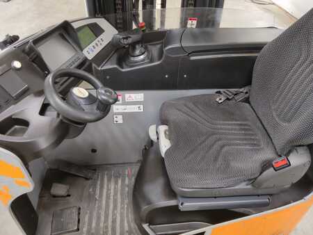 Reach Trucks 2019  Still FM-X14 (3)