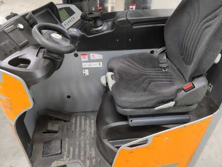 Reach Trucks 2019  Still FM-X14 (3)