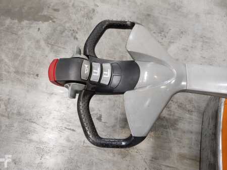 Hochhubwagen 2018  Still EXV10 (3)