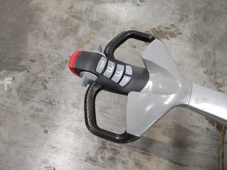 Apilador eléctrico 2017  Still EXU-H18 (3)