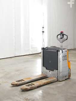Apilador eléctrico 2018  Still EXU-H18 (1)