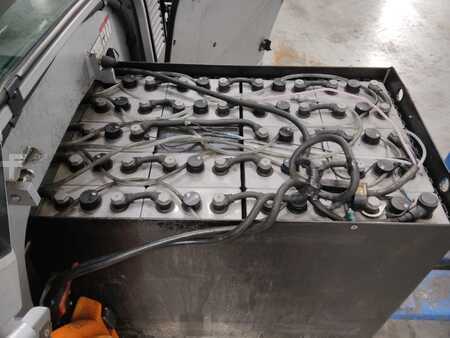 Carrelli elettrici 3 ruote 2017  Still RX20-16 (4)
