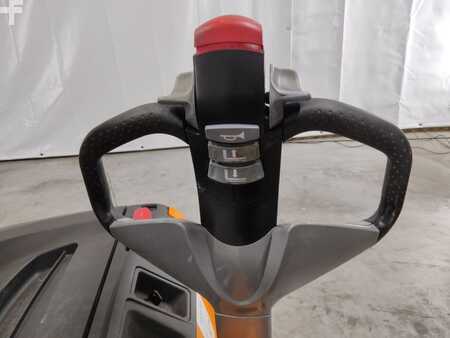 Ruční vysokozdvižný vozík 2018  Still EXV20 (3)