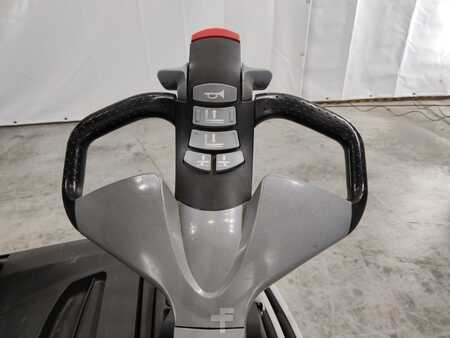 Stacker pedestre 2020  Still EXV-SF16I (3)