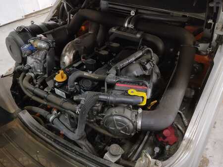 Gas gaffeltruck 2021  Still RX70-25T (4)