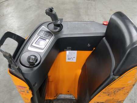 Porta-paletes elétrico 2019  Still SXH20 (3)