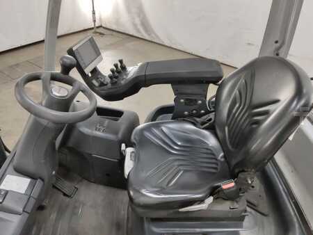 Empilhador a gás 2021  Still RX70-25T (3)