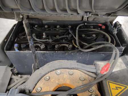 Chariots électriques à 3 roues 2015  Still RX50-13 (4)