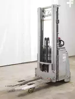 Stacker pedestre 2019  Still EXV16I (1)