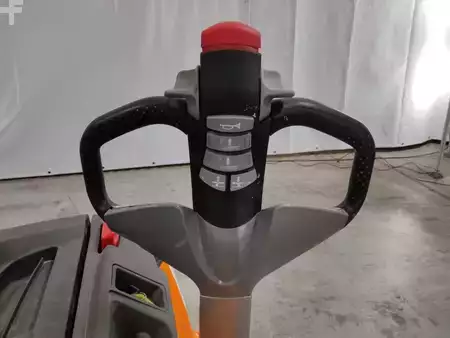 Stacker pedestre 2019  Still EXV16I (3)