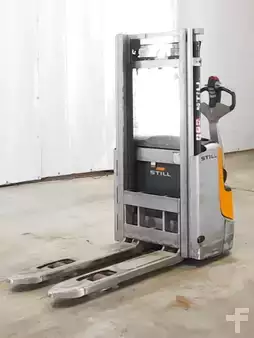 Apilador eléctrico 2022  Still EXV12 (1)