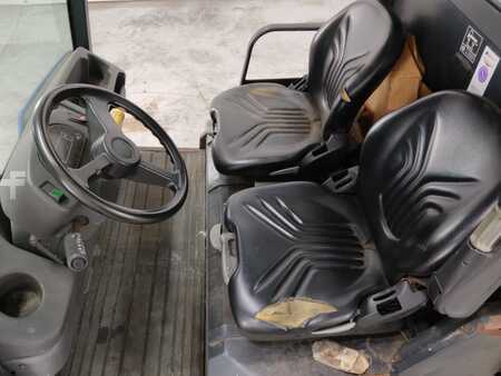 Schlepper 2011  Still R08-20 (3)