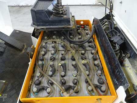 Elektro tříkolové VZV 1998  Clark CTM16SXE98 (4)