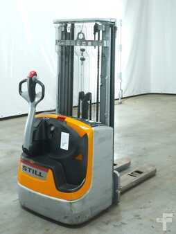 Stacker pedestre 2017  Still EXV14C (2)