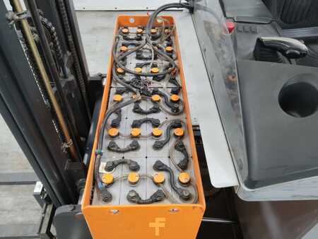 Chariots à mât rétractable 2013  Still FM-X10 (4)