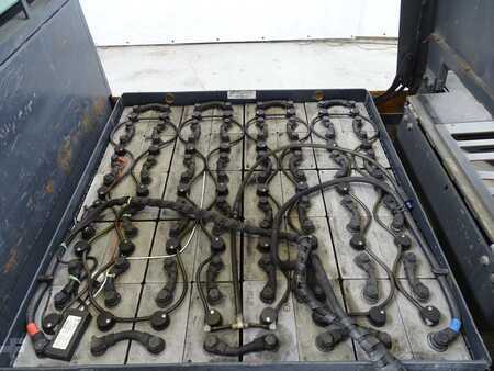 Vontató 2013  Still R07-25 (4)