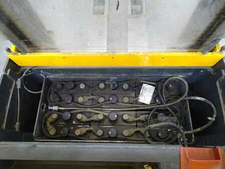 Stoccatori 2011  Jungheinrich EJC216/1590MM (4)