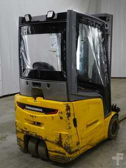 Carrelli elettrici 3 ruote 2022  Jungheinrich EFG215 (2)