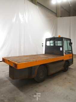 Schlepper 2015  Still R08-20 (2)