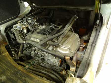 Carretilla elevadora GLP 2018  Still RX70-40T (3)