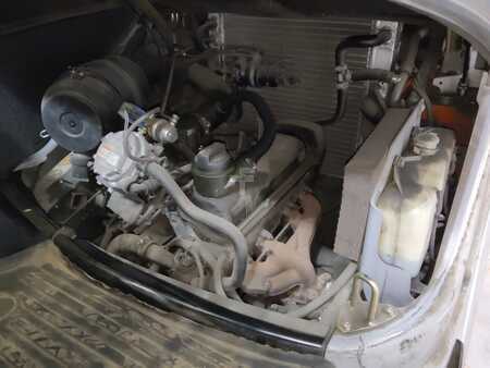 LPG VZV 2019  Still RX70-25T (4)