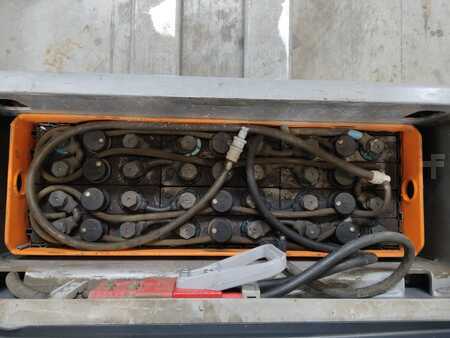 Nízkozdvižný vozík 2010  Still EXU-SF20 (4)