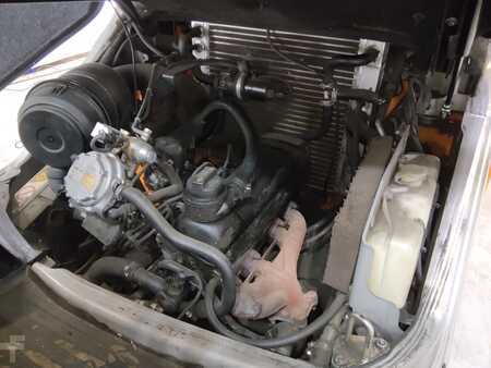 Gas gaffeltruck 2020  Still RX70-25T (4)