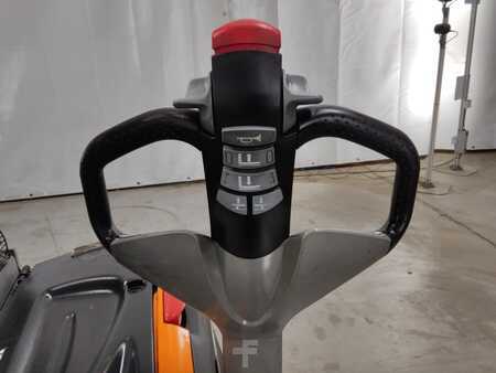 Hochhubwagen 2019  Still EXV14IC (3)