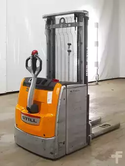 Stacker pedestre 2018  Still EXV16 (2)
