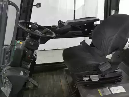 El Truck - 4-hjul 2011  Toyota 7FBMF25 (3)