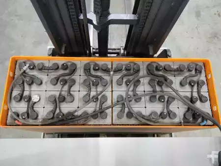 Schubmaststapler 2019  Still FM-X25 (4)