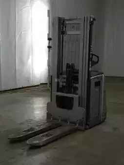 Pallet Stackers 2022  Still EXV20 (1)
