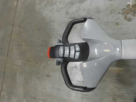 Hochhubwagen 2018  Still EXV14IC (3)